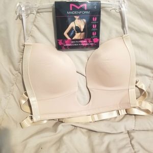 NWT Maidenform plunge nude bra